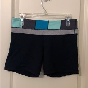 Lululemon colorblock reversible boogie shorts